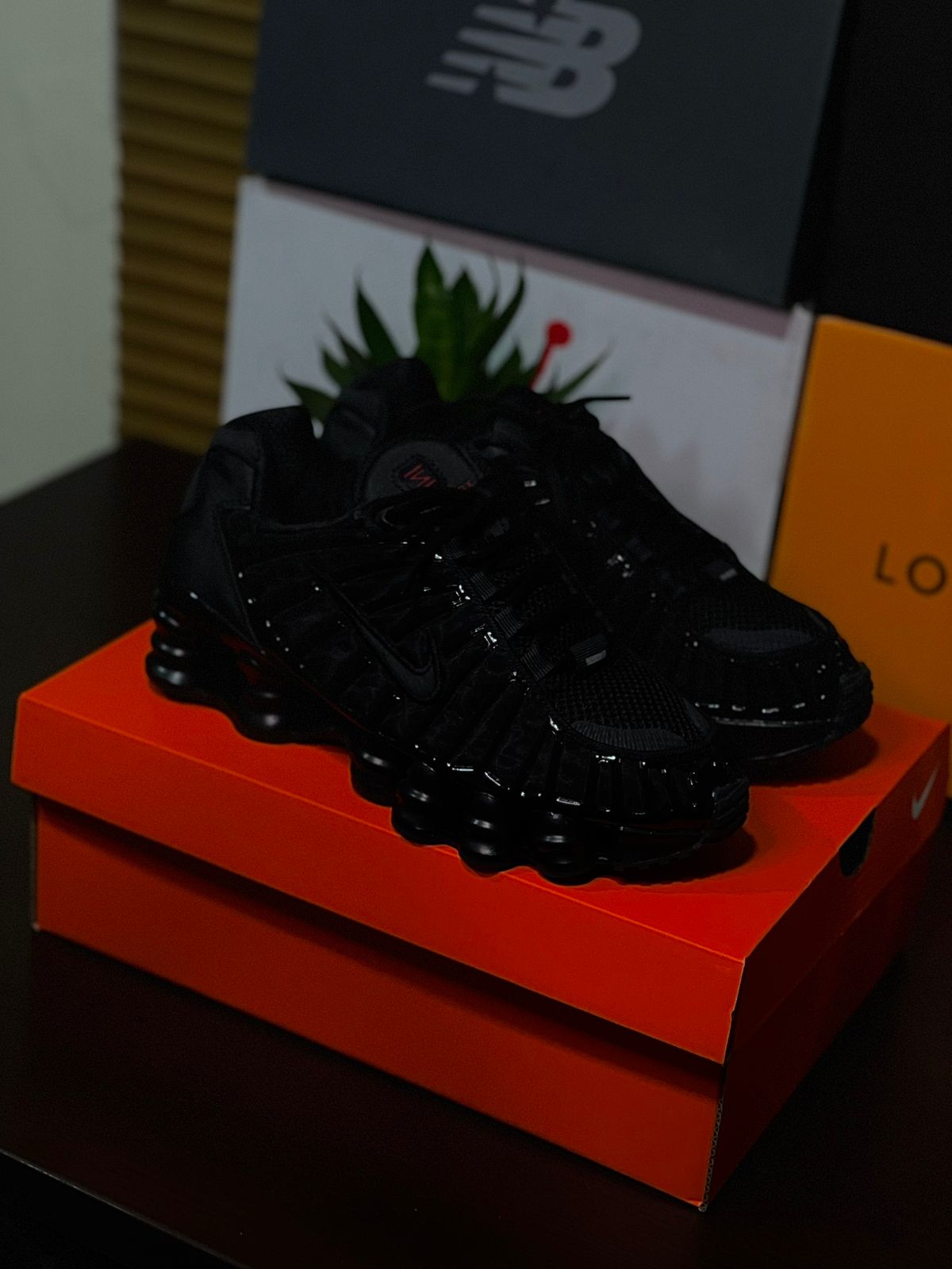 NIKE SHOX GUSANO