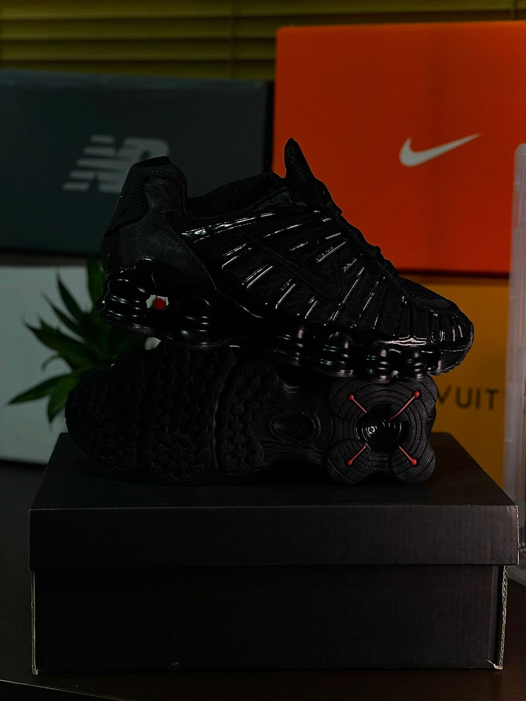 NIKE SHOX GUSANO