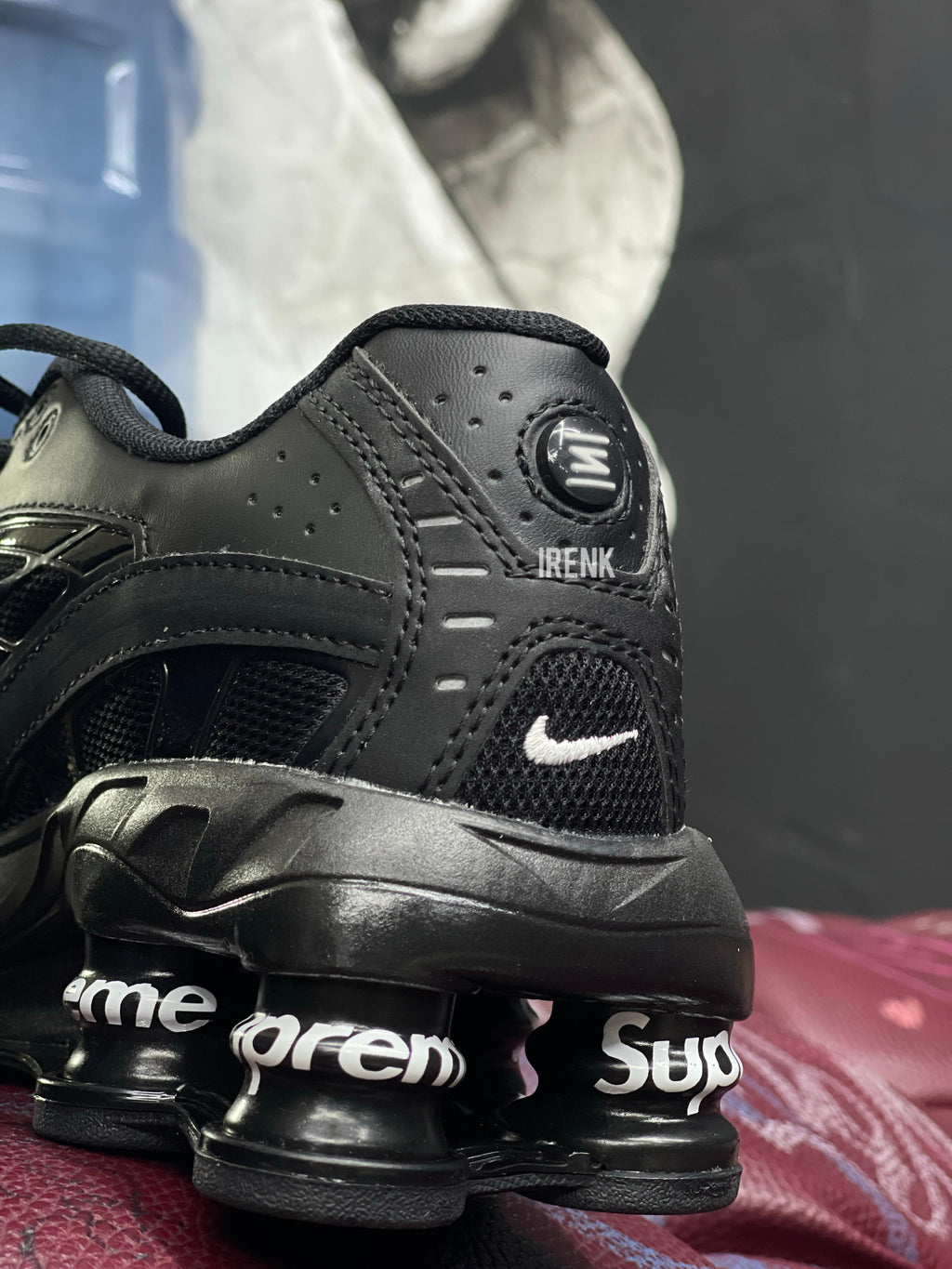 NIKE SHOX SUPREME