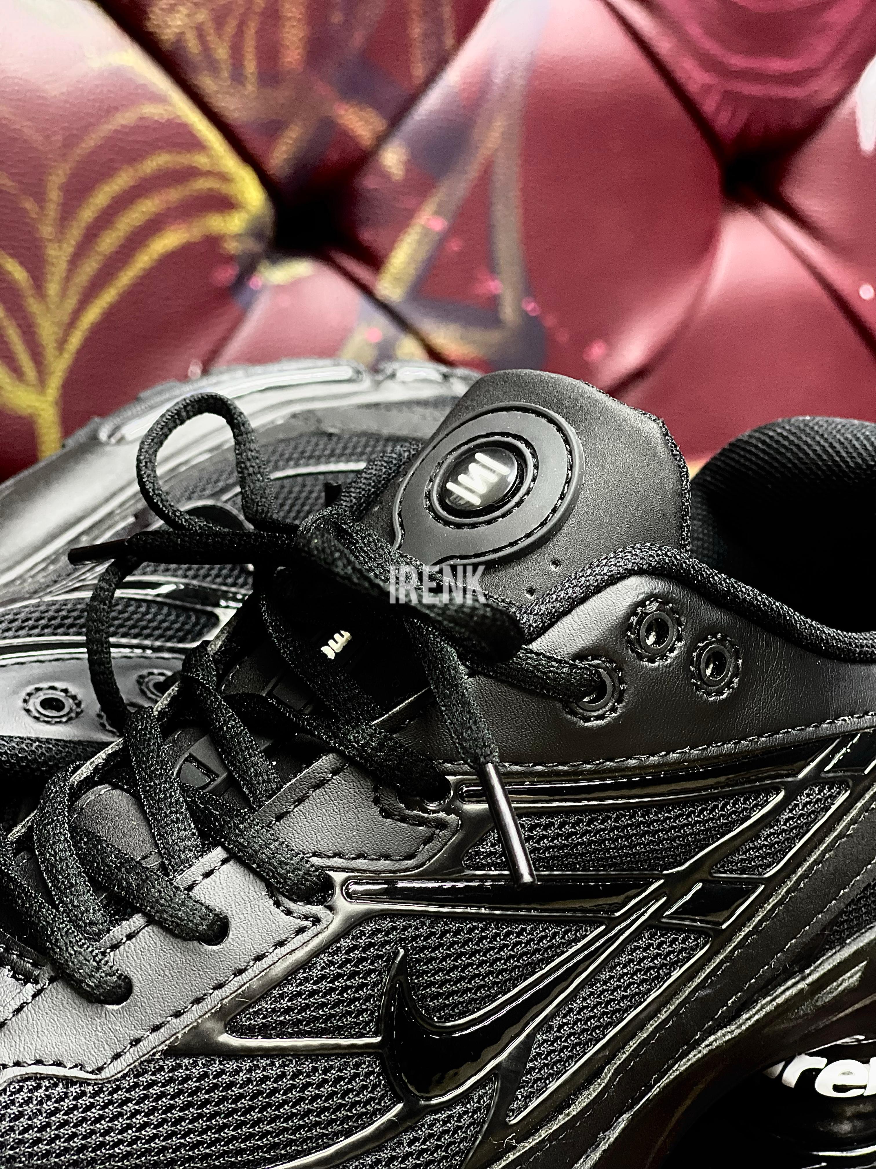 NIKE SHOX SUPREME