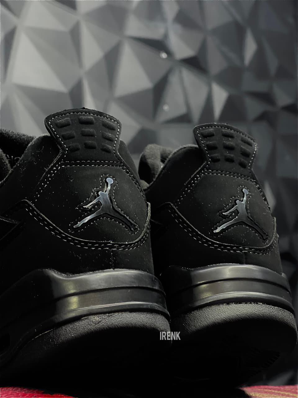 JORDAN RETRO 4