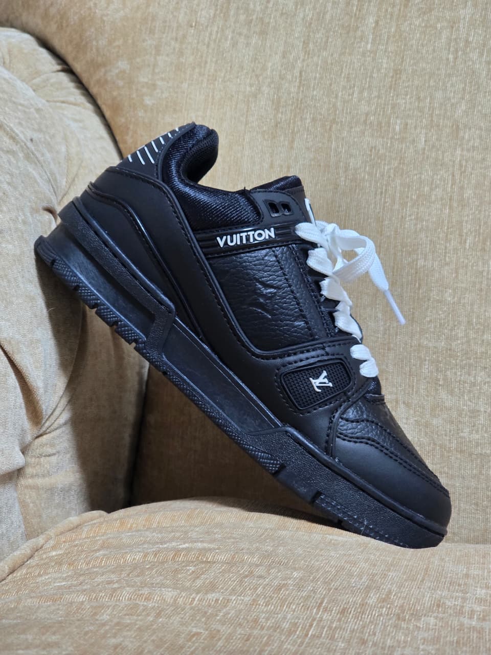 LOUIS VUITTON TRAINER