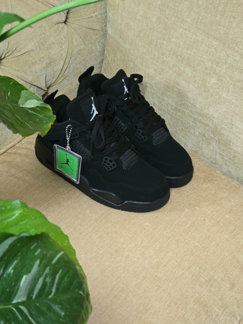 JORDAN R4 BLACK