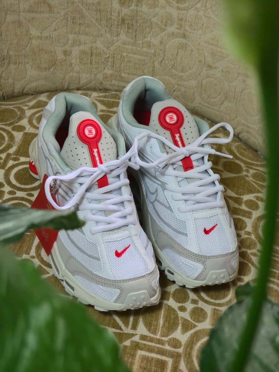 NIKE SHOX SUPREME