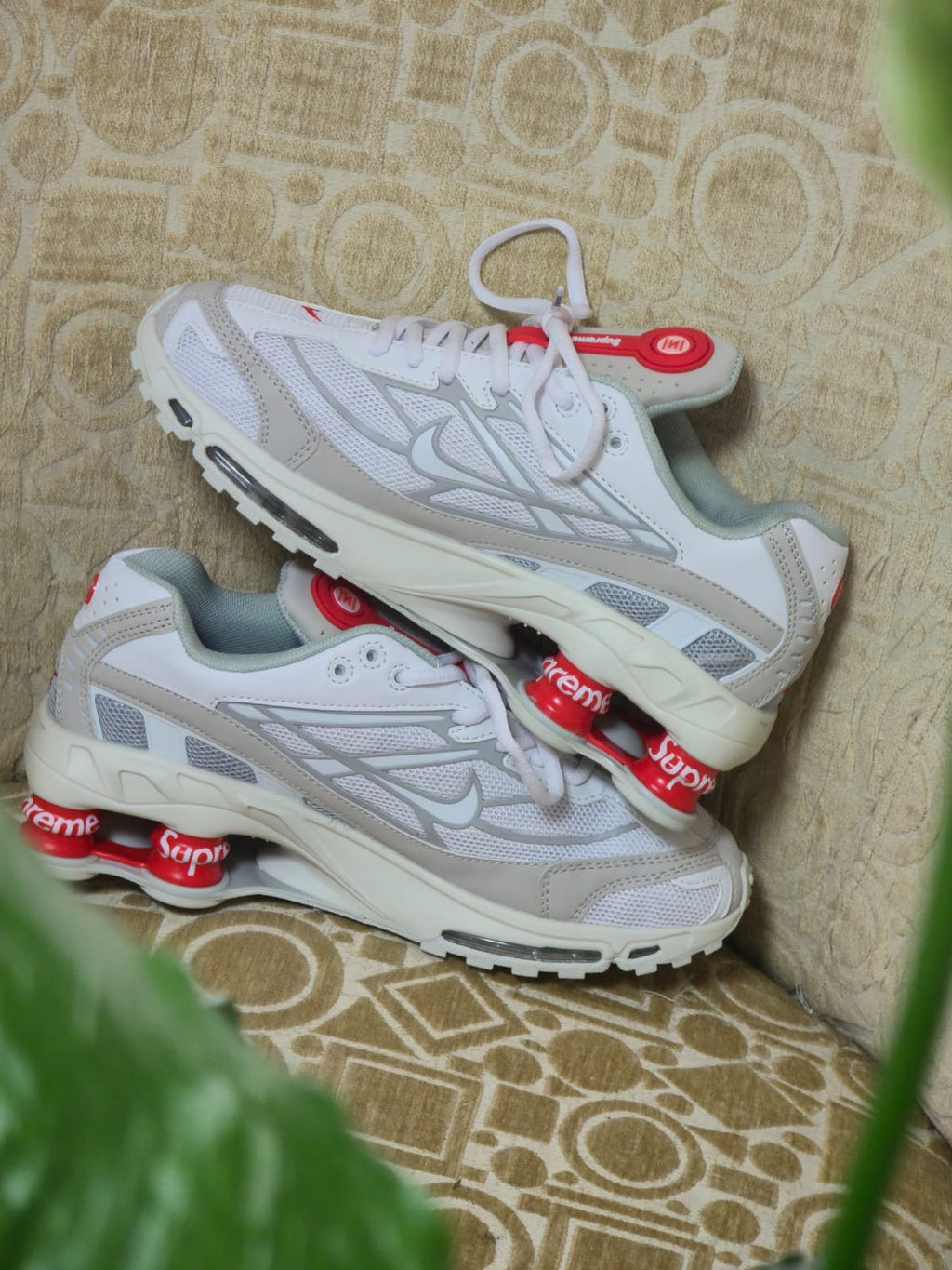 NIKE SHOX SUPREME